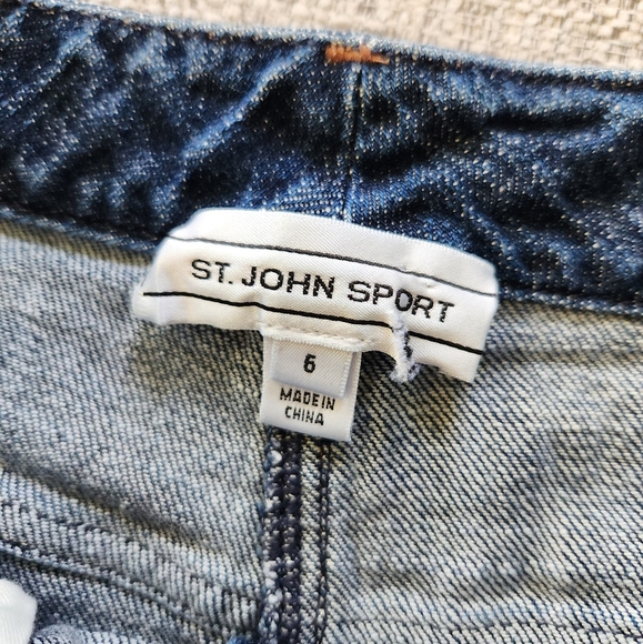 St John Sport Straight Leg Jeans Womens Size 6 Dark Wash Denim - Picture 5 of 6